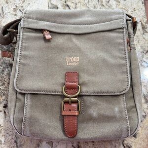Troop London Men's Tan Canvas Messenger Bag